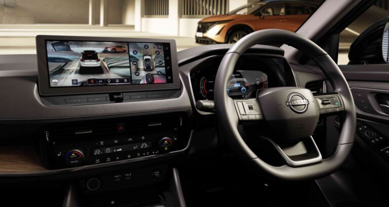 Intelligent 8 Point 3D Around View Monitor⁽²¹⁾

An advanced monitoring system that stitches together camera feeds with 8-point coverage to give you a crystal-clear, 360-degree, bird’s eye view of your vehicle’s surroundings. Enhance your parking experience with precise, real-time visual checks on every corner and side.